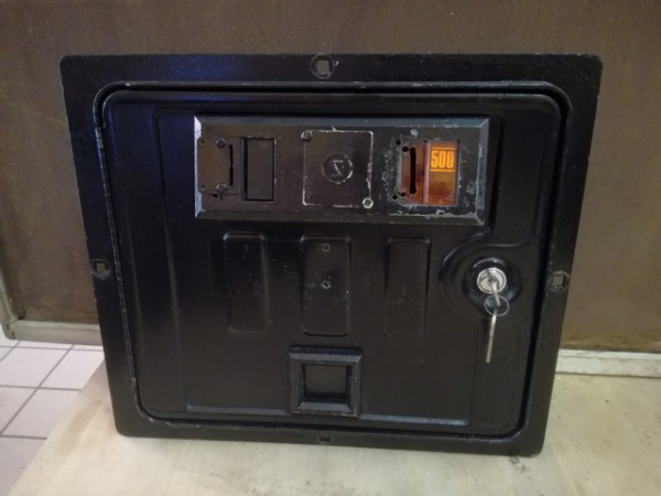 Münztür für WPC Flipper, gebraucht