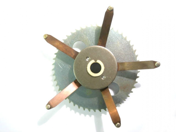 Kontaktspinne 5fach mit Zahnrad